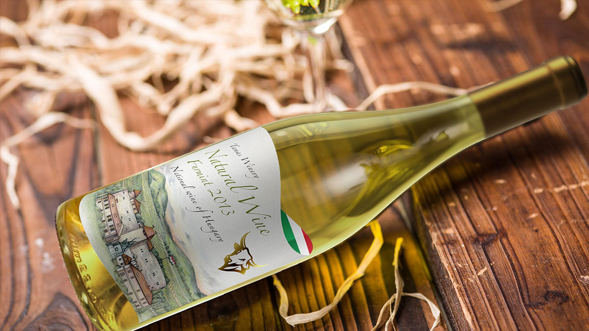 匈牙利Tamas Winery红酒-公牛酒庄插画设计