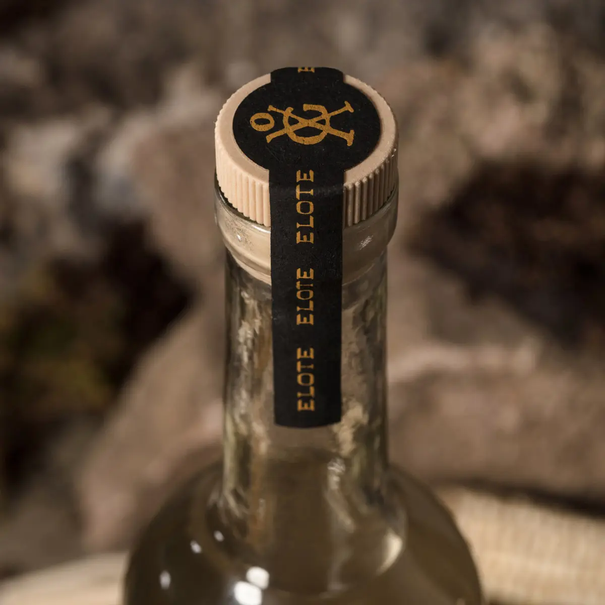 墨西哥Mezcal Vago龙舌兰酒-复古怀旧插画设计