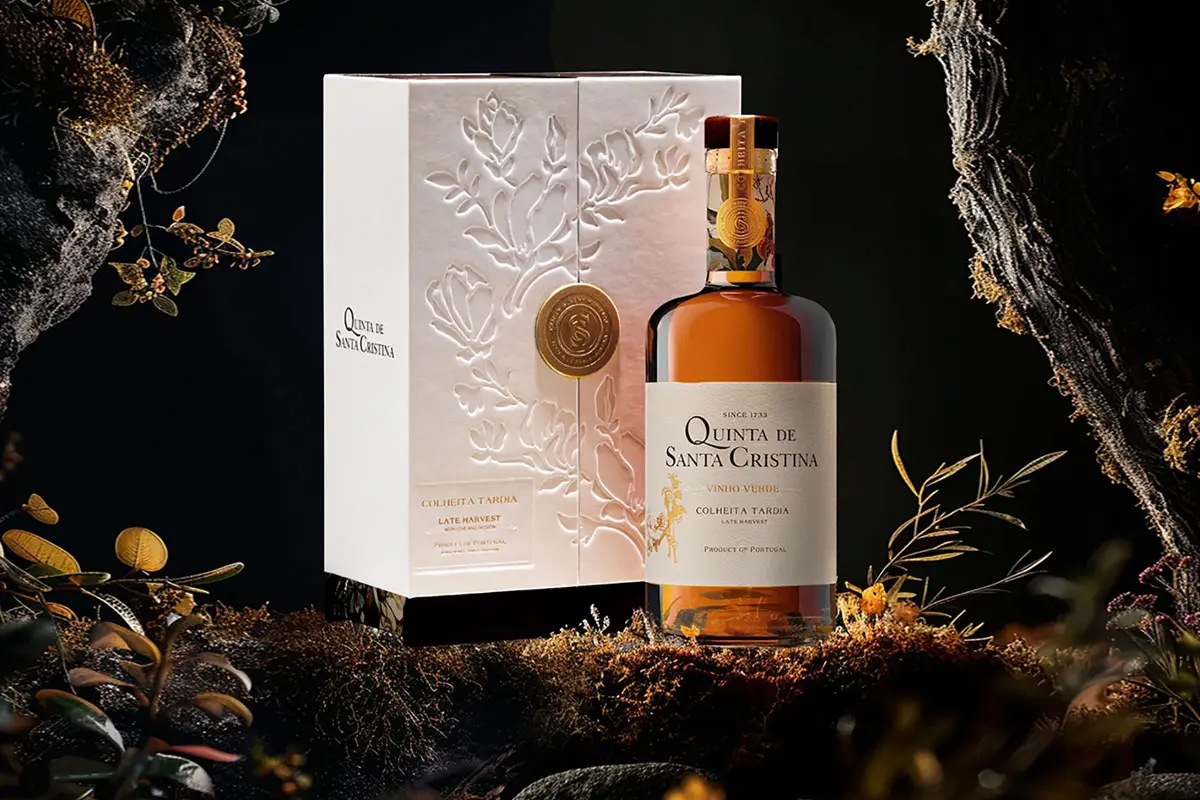 精致的花卉包装设计 Quinta de Santa Cristina葡萄酒包装设计