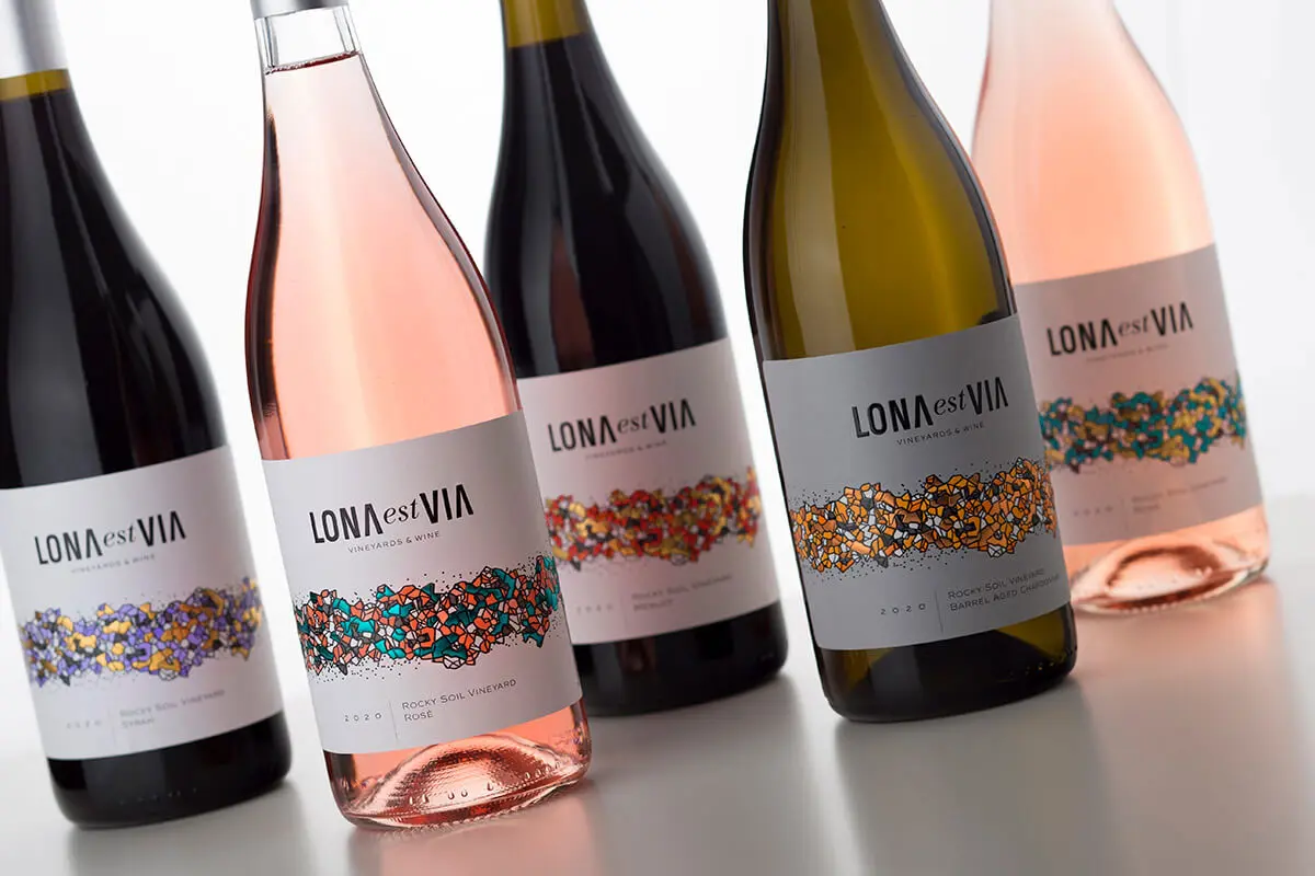 葡萄酒玻璃瓶包装设计 Lona est Via葡萄酒包装设计